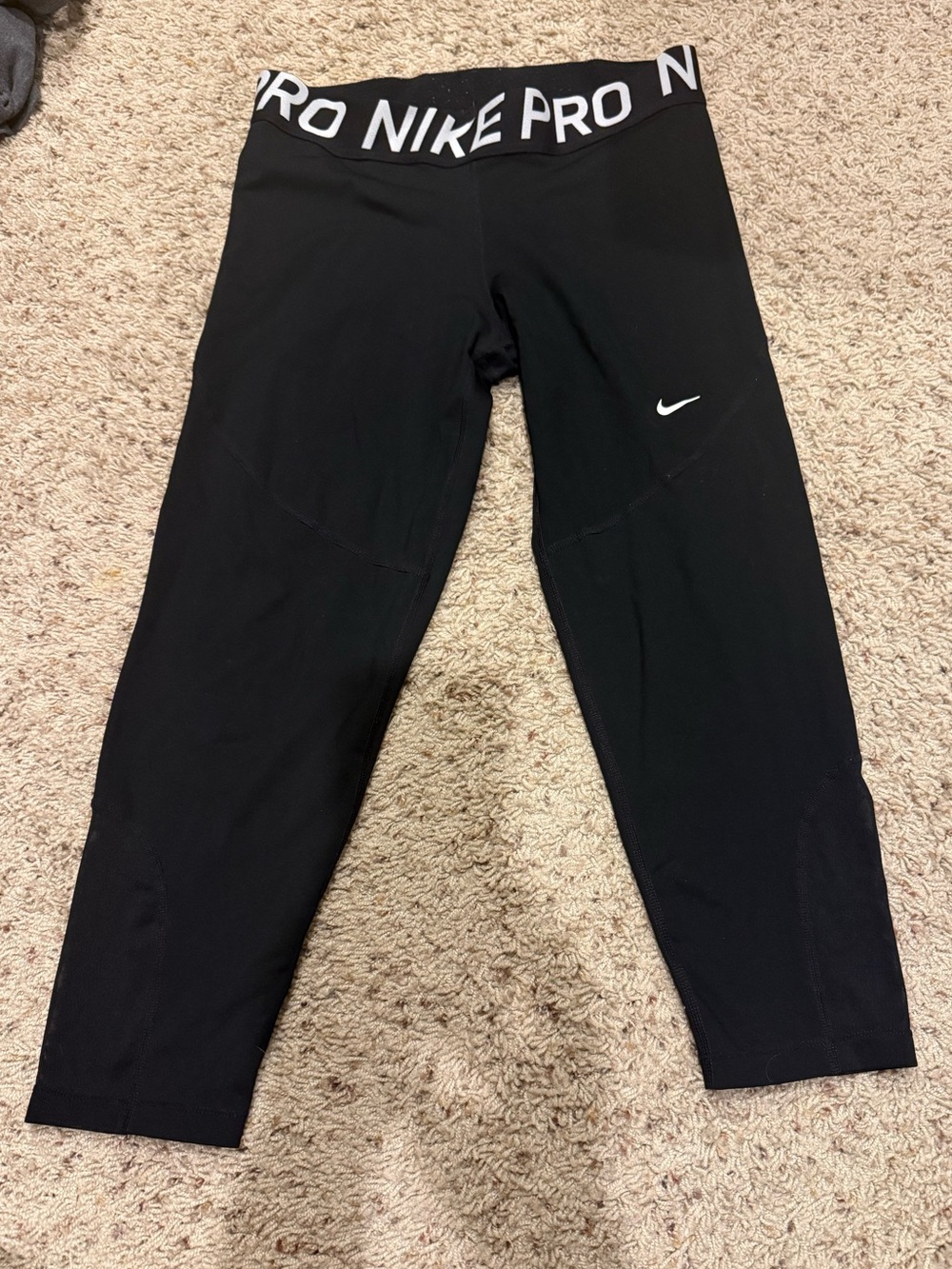 Nike Pro Women’s 7/8 Black Performance Leggings